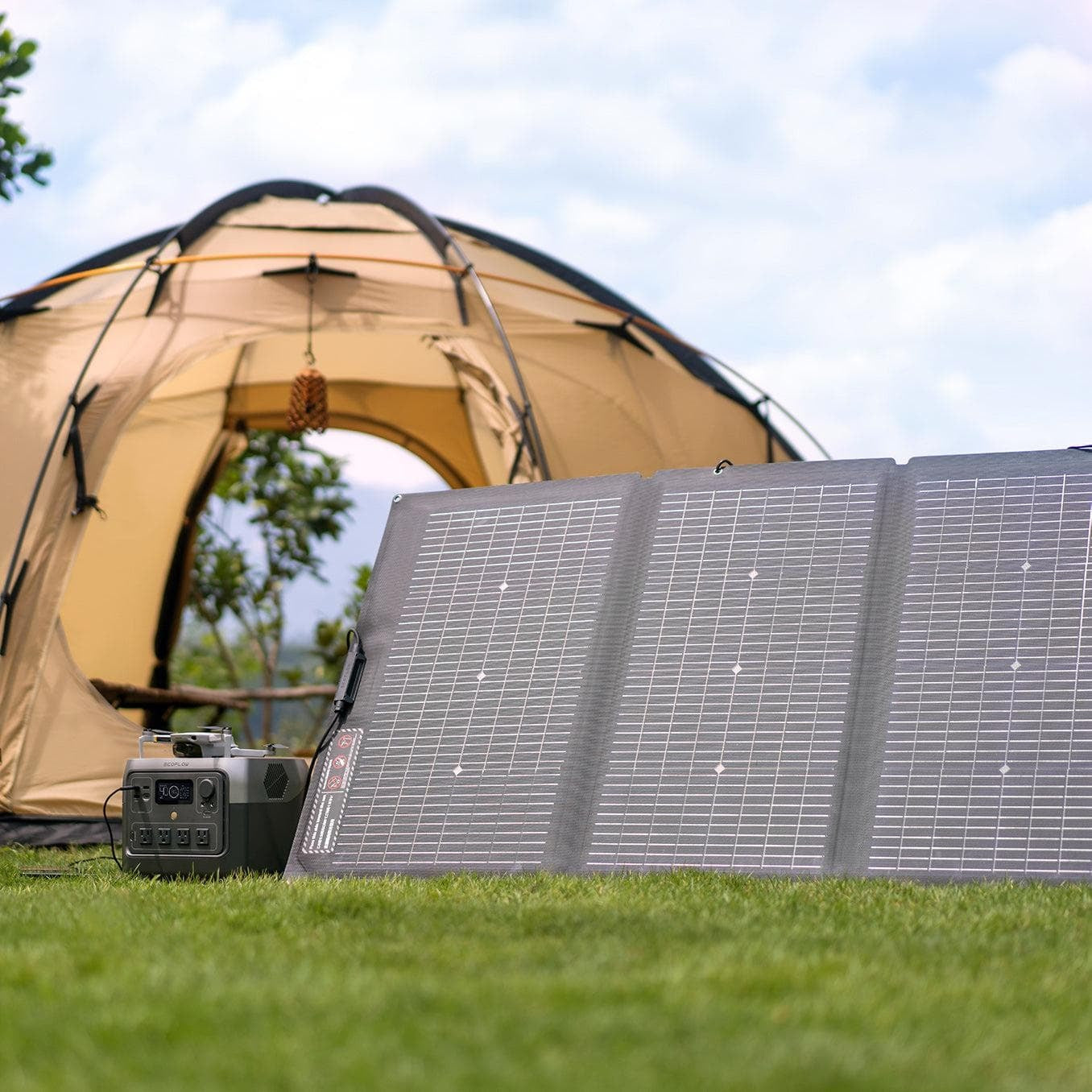 EcoFlow RIVER 2 Pro + 1*220W Portable Solar Panel Energy Bundle.